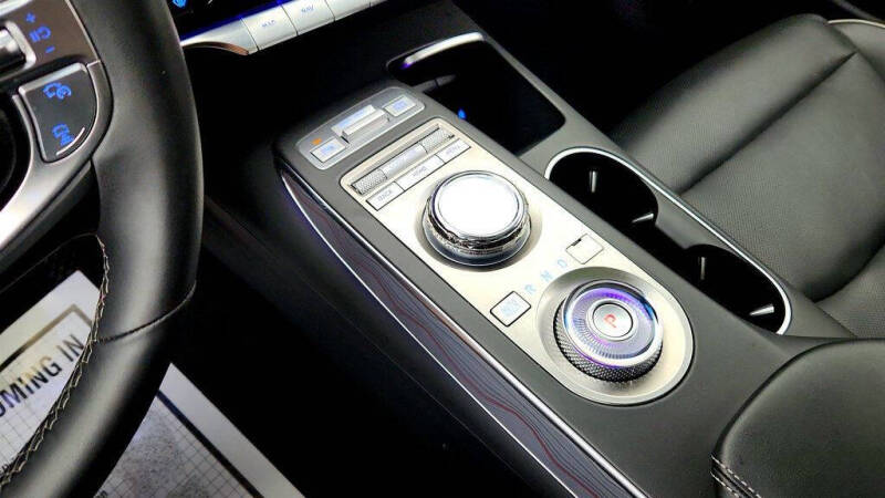 2025 Genesis GV70 2.5T Standard