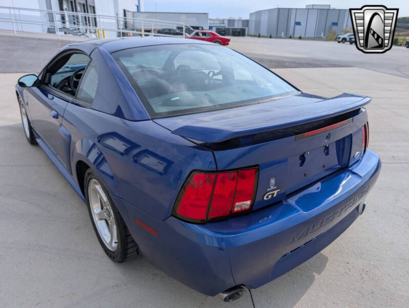 2003 Ford Mustang