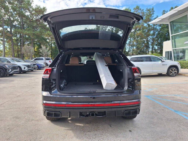 2026 Volkswagen Atlas Cross Sport SEL R-Line Black 4Motion