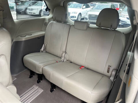2011 Toyota Sienna Limited 7-Passenger