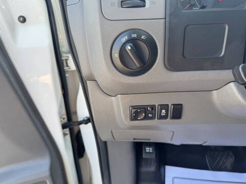 2014 Nissan NV 2500 HD SV