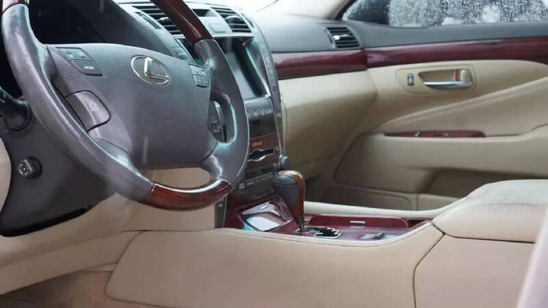 2007 Lexus LS 460