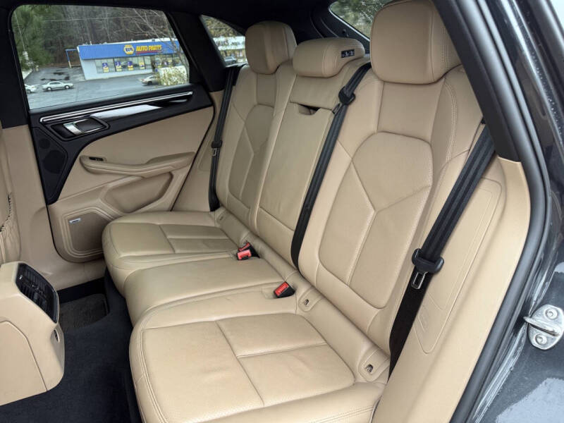 2021 Porsche Macan S