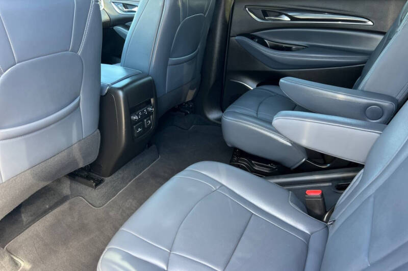 2023 Buick Enclave Premium