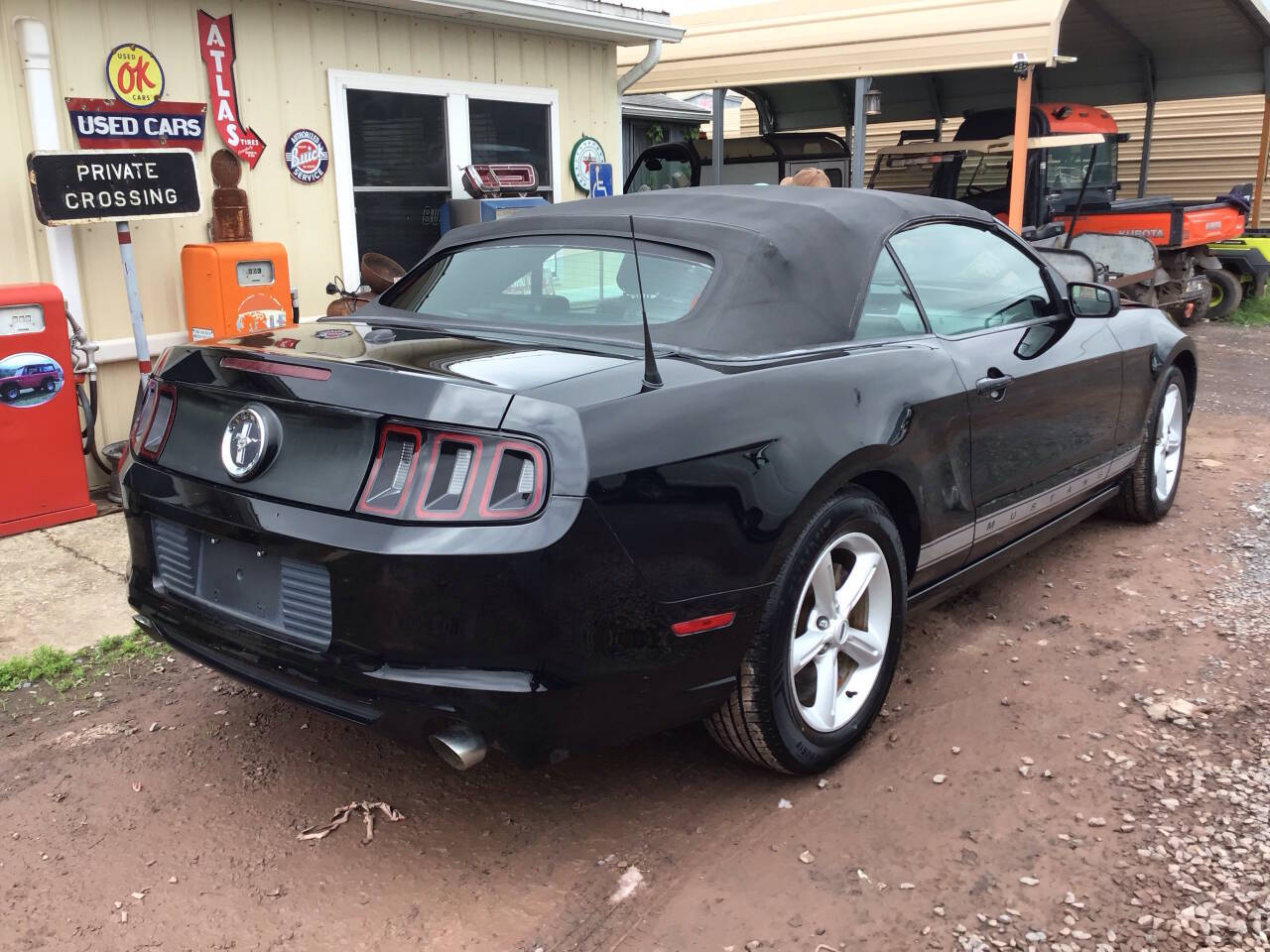 Black 2013 Ford Mustang V6 Convertible V6 2dr Convertible 2