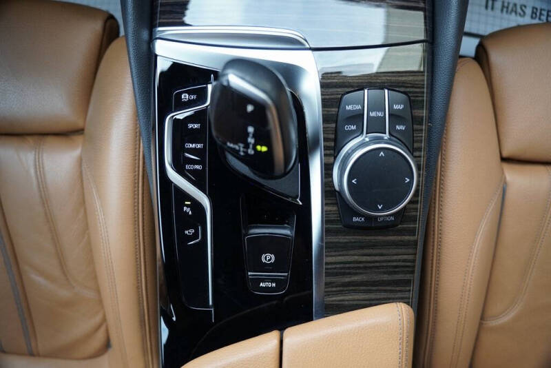 2021 BMW 5 Series 530i