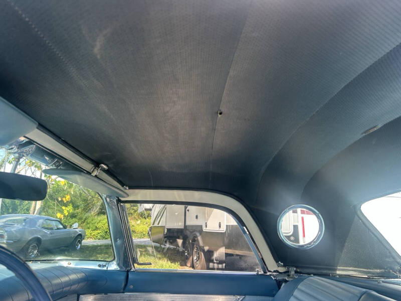 1957 Ford Thunderbird