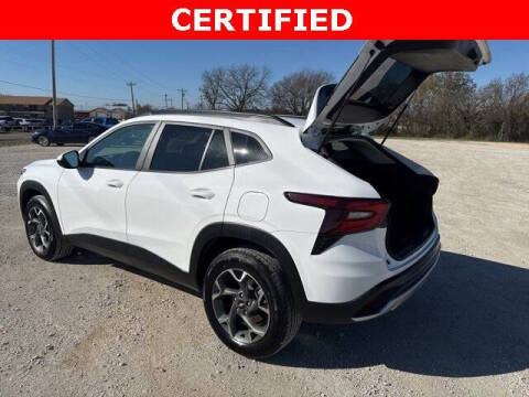 2024 Chevrolet Trax LT