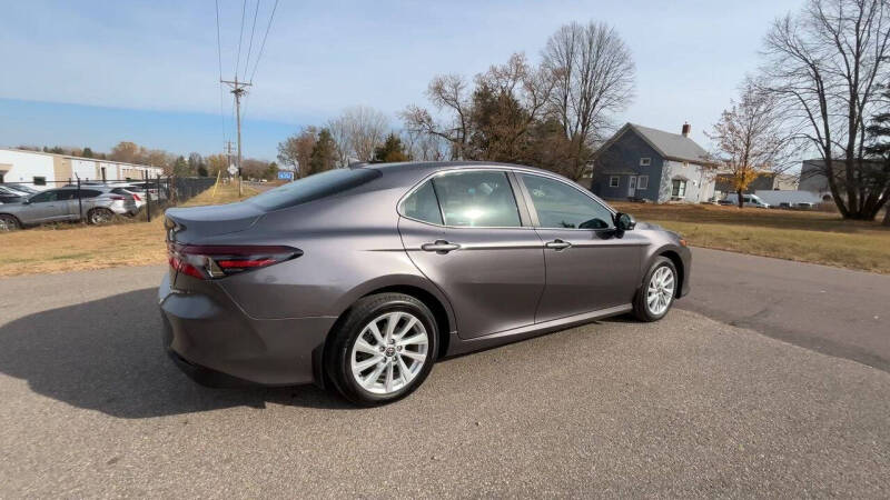 2023 Toyota Camry LE photo 5