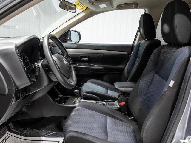2014 Mitsubishi Outlander ES