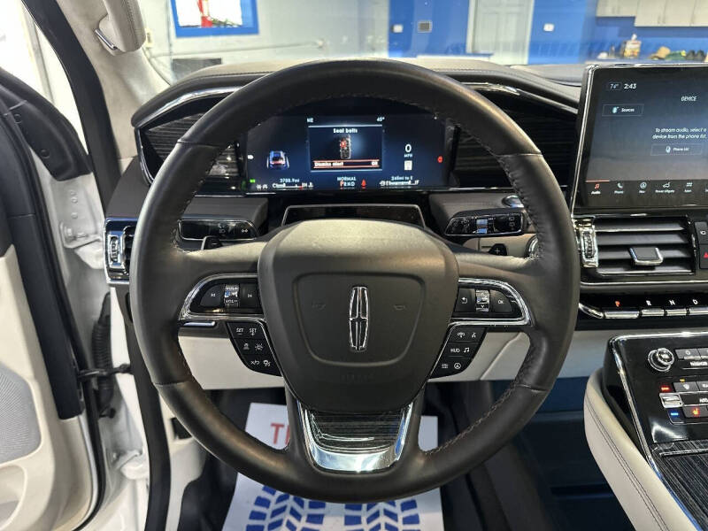 2024 Lincoln Navigator Black Label