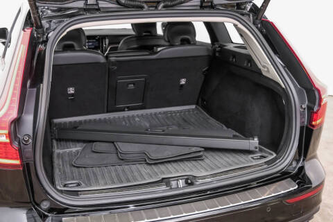 2021 Volvo V60 T5 Momentum