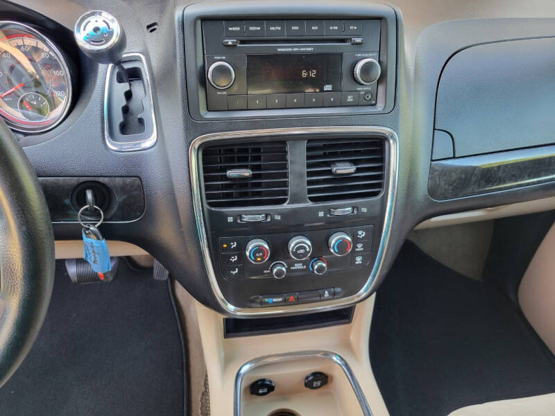 2014 Dodge WHEELCHAIR VAN