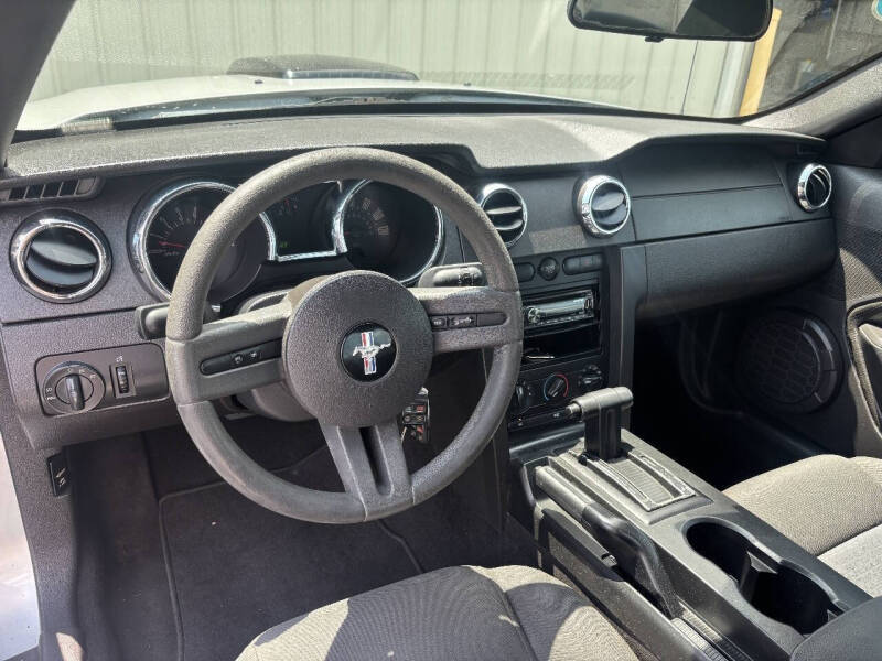 2008 Ford Mustang V6 Deluxe
