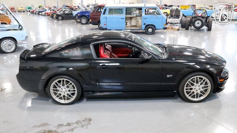 2005 Ford Mustang