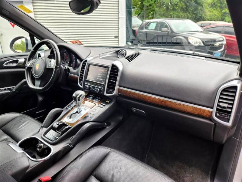2012 Porsche Cayenne Tiptronic