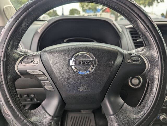 2013 Nissan Pathfinder Platinum