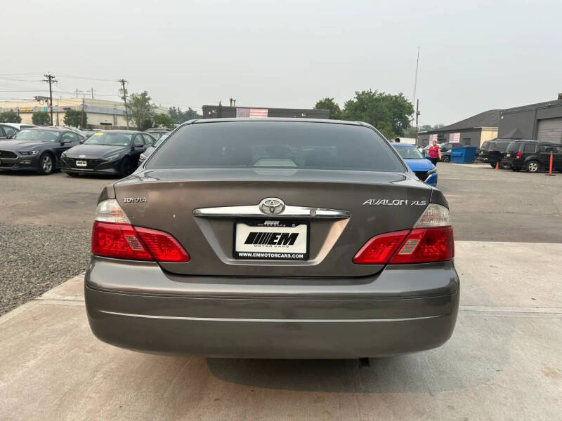 2004 Toyota Avalon