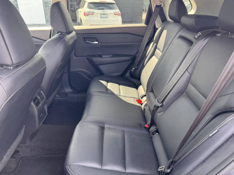 2023 Nissan Rogue SL