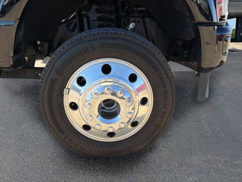 2023 Ford F-450 Super Duty Platinum