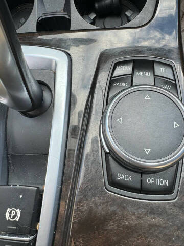 2015 BMW 5 Series 528i