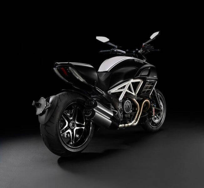 2013 Ducati Diavel for sale at Peninsula Motor Vehicle Group in Oakville NY