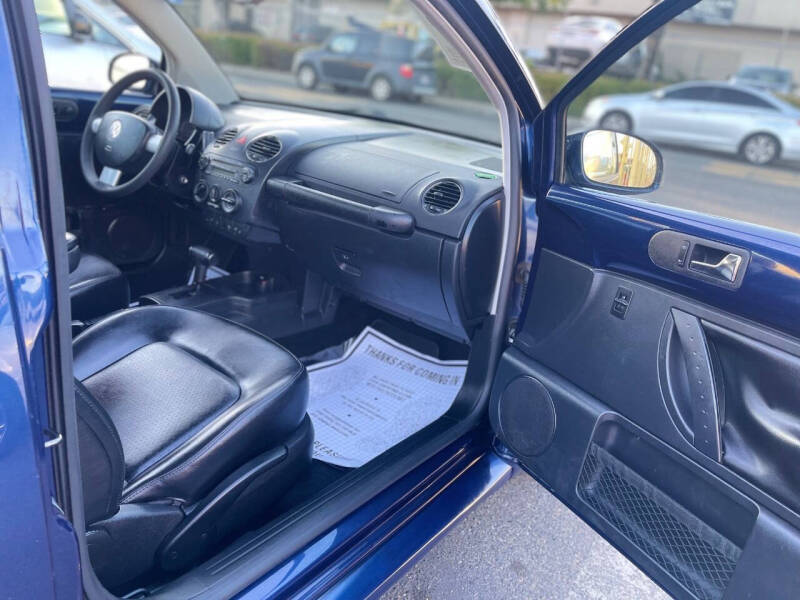 2006 Volkswagen New Beetle 2.5