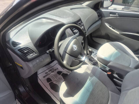 2017 Hyundai Accent SE