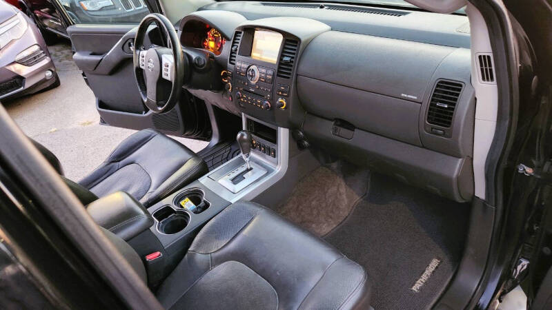 2011 Nissan Pathfinder Silver Edition