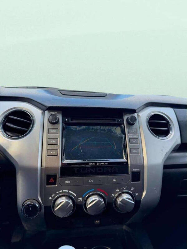 2017 Toyota Tundra SR5