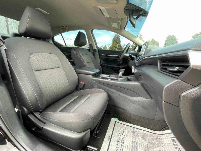 2022 Nissan Altima 2.5 SV