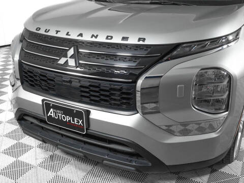 2023 Mitsubishi Outlander ES