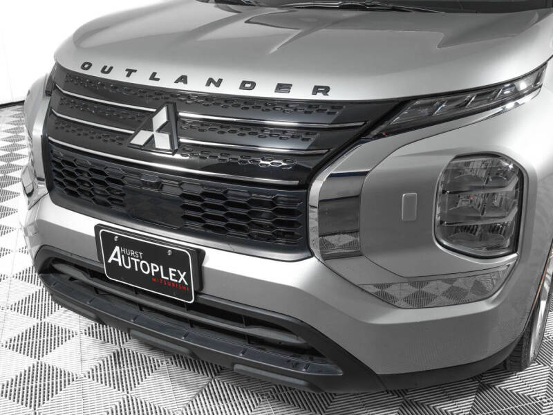 2023 Mitsubishi Outlander ES
