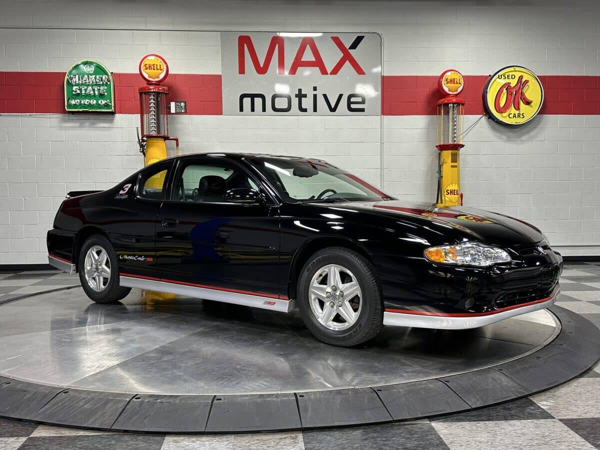 2002 Chevrolet Monte Carlo 1