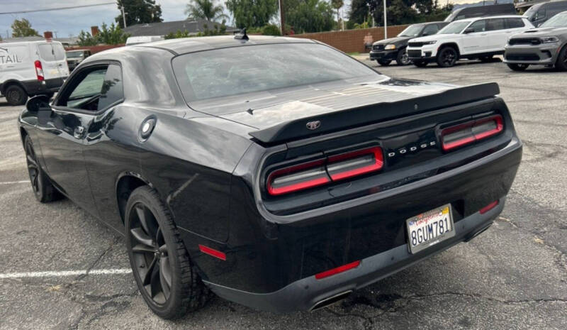 2018 Dodge Challenger SXT Plus