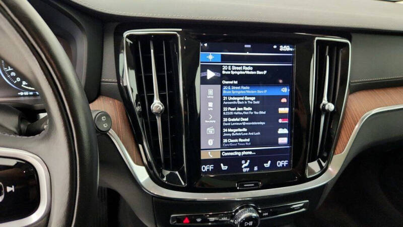 2020 Volvo V60 Cross Country T5