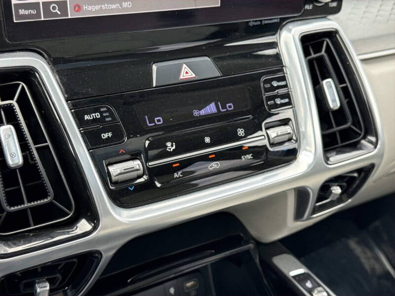 2022 Kia Sorento SX
