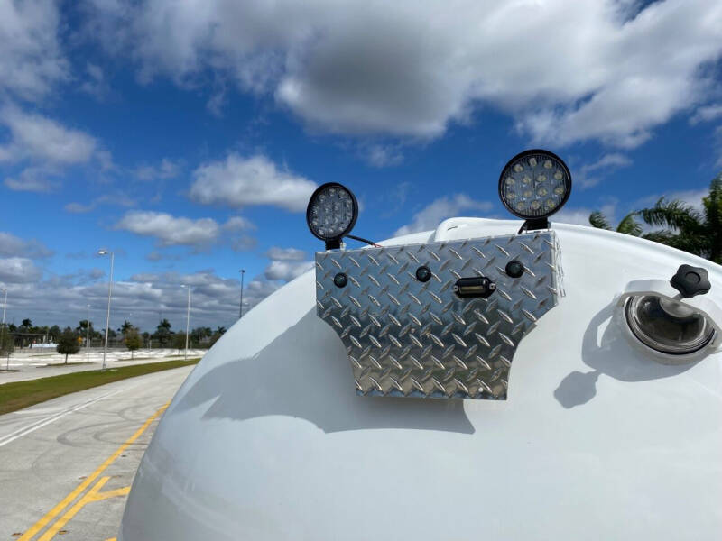 2015 Freightliner M2 106