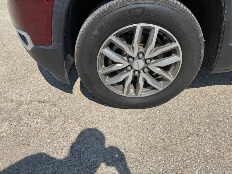 2017 GMC Acadia SLE-2
