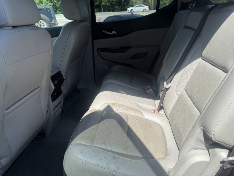2017 GMC Acadia SLT-1