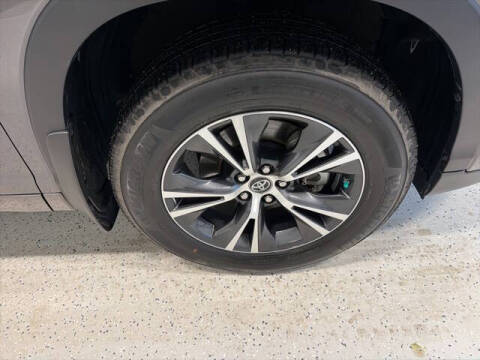 2017 Toyota Highlander LE Plus