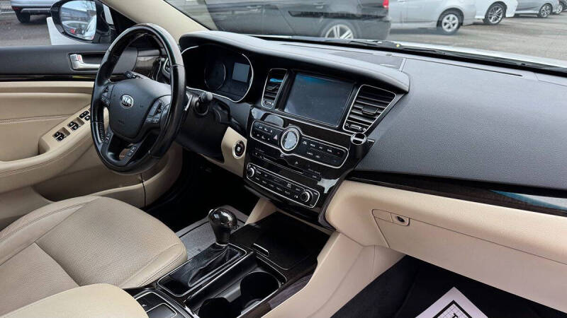 2014 Kia Cadenza Premium