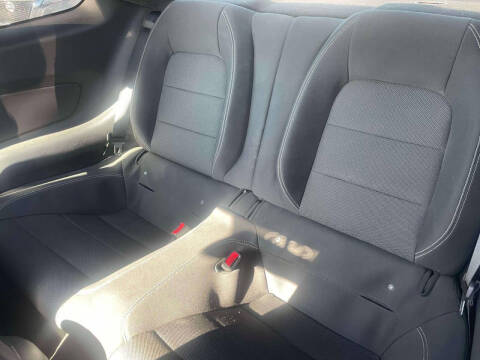 2016 Ford Mustang V6