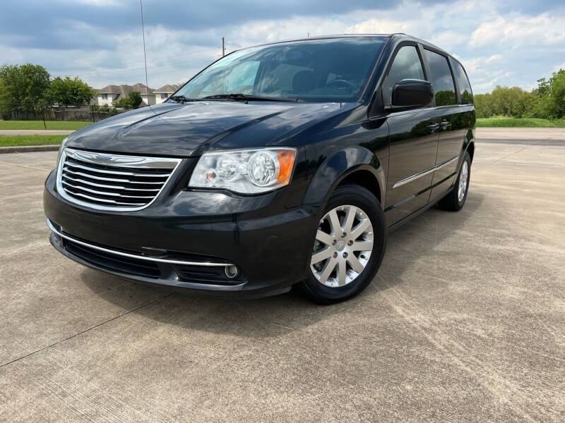 2016 Chrysler Town and Country for sale at AUTO DIRECT Bellaire in Houston TX