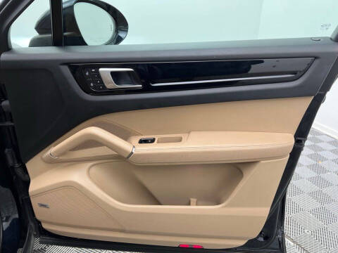 2022 Porsche Cayenne