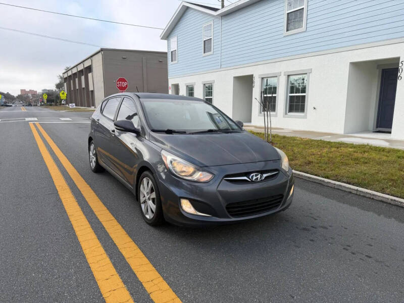 2013 Hyundai Accent SE