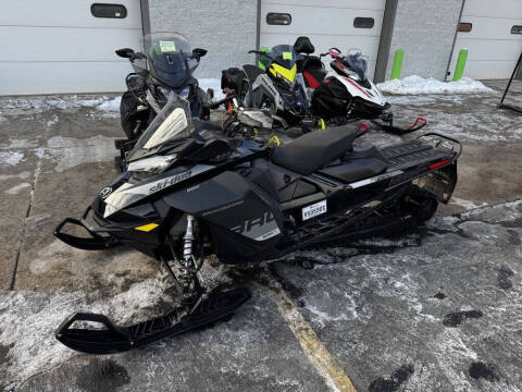 2019 Ski-Doo Backcountry™ 850 E-TEC B