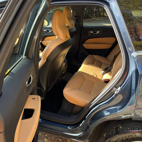 2021 Volvo XC60 Recharge T8 Inscription