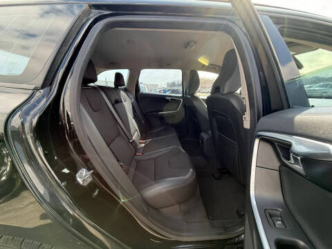 2016 Volvo XC60 T5 Drive-E