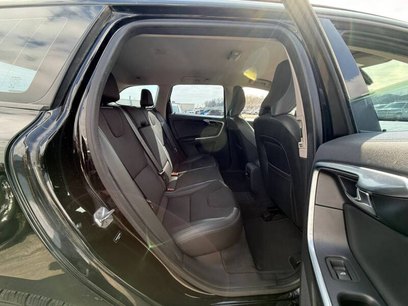 2016 Volvo XC60 T5 Drive-E